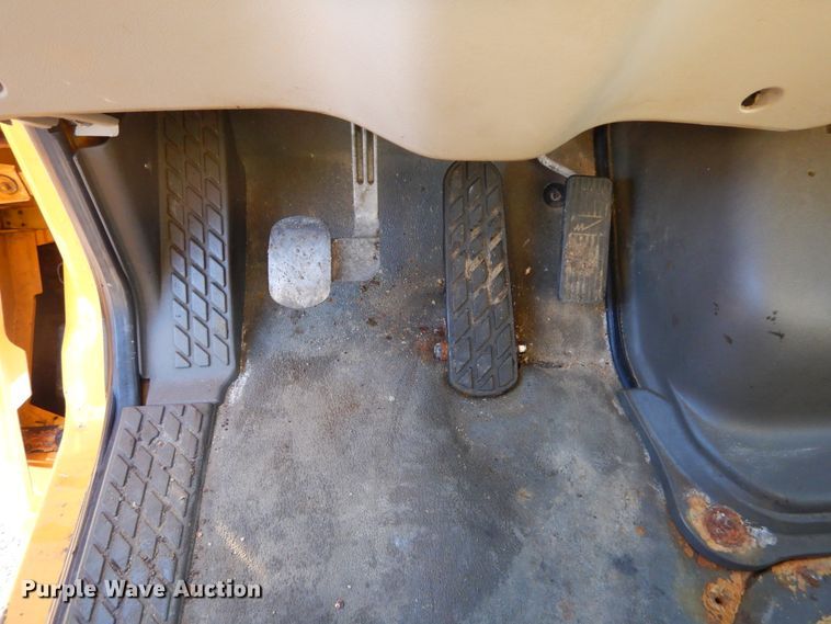 image for item DL6279 2003 Sterling LT9500  dump truck