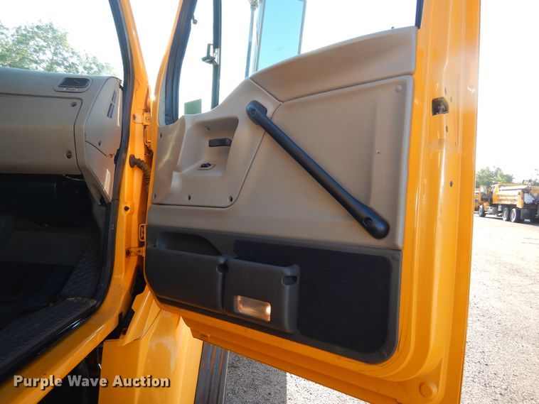 image for item DL6279 2003 Sterling LT9500  dump truck