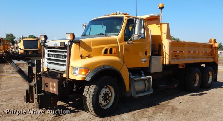 image for item DL6280 2003 Sterling LT9500  dump truck
