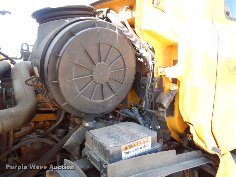 image for item DL6280 2003 Sterling LT9500  dump truck