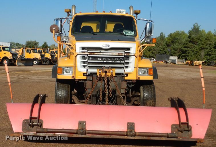 image for item DL6281 2004 Sterling LT9500  dump truck