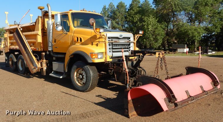 image for item DL6281 2004 Sterling LT9500  dump truck