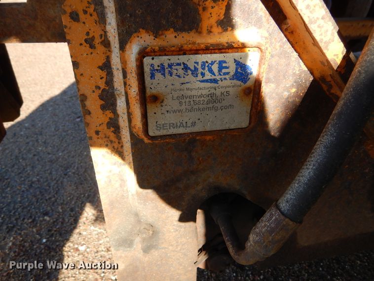 image for item DL6281 2004 Sterling LT9500  dump truck