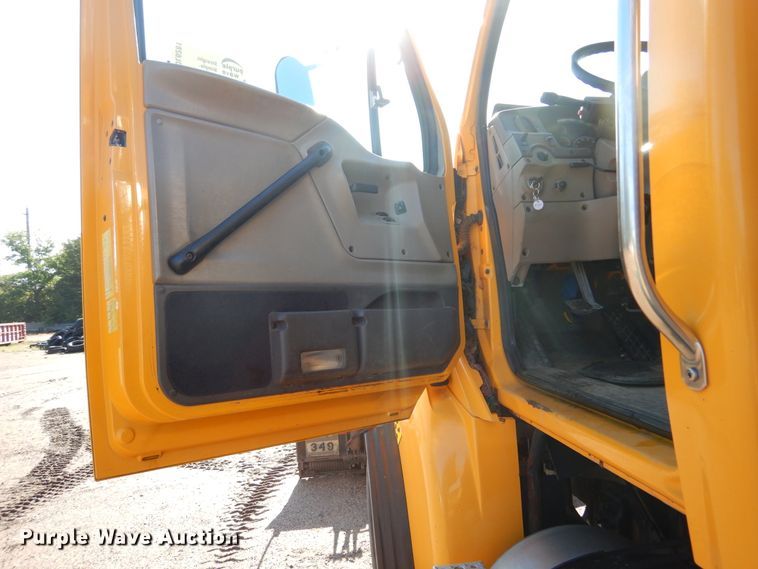 image for item DL6281 2004 Sterling LT9500  dump truck