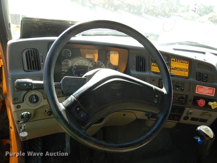 image for item DL6281 2004 Sterling LT9500  dump truck