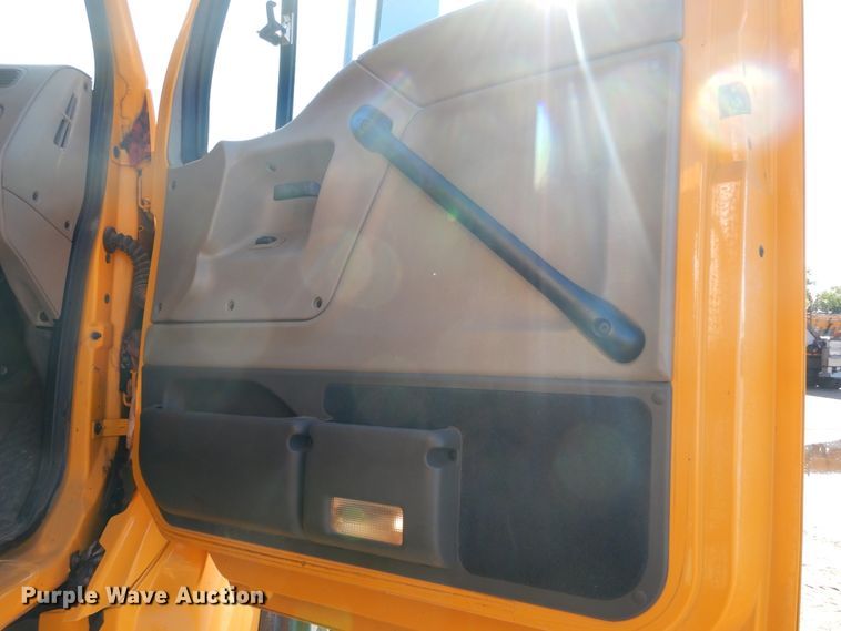 image for item DL6281 2004 Sterling LT9500  dump truck