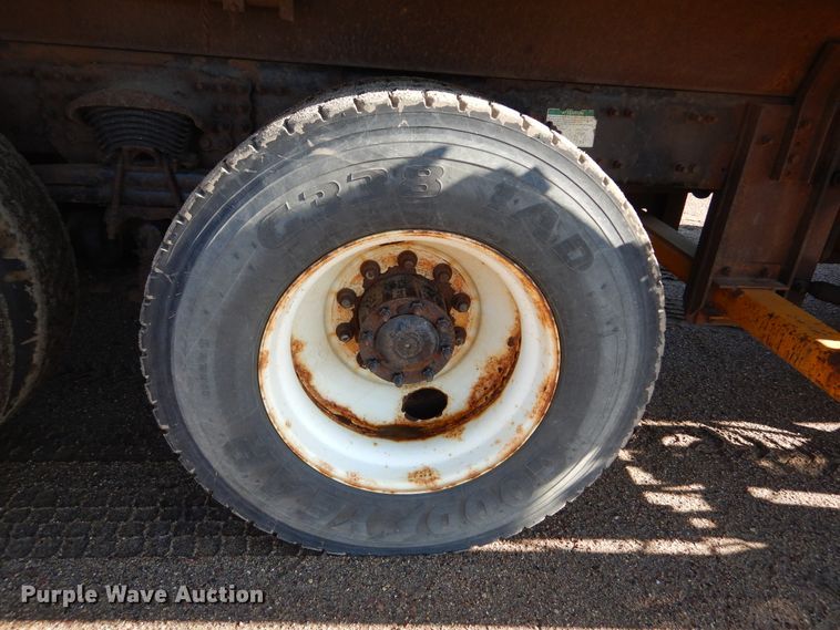 image for item DL6281 2004 Sterling LT9500  dump truck