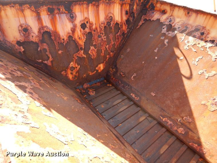 image for item DL6281 2004 Sterling LT9500  dump truck