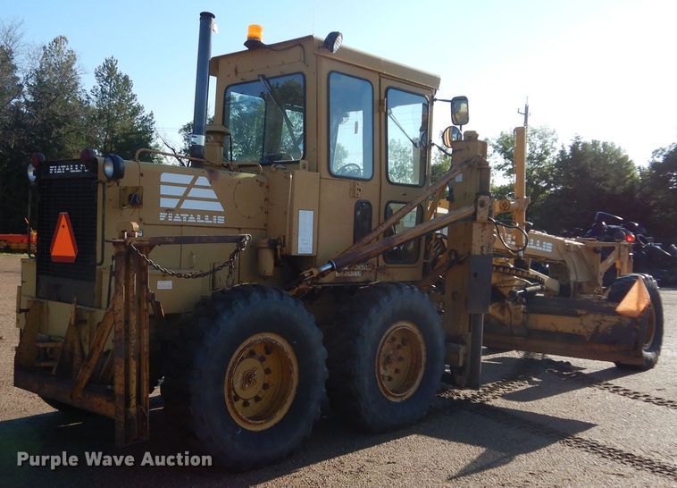 image for item DL6282 1990 Fiat-Allis PAH12  motor grader