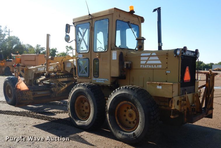 image for item DL6282 1990 Fiat-Allis PAH12  motor grader