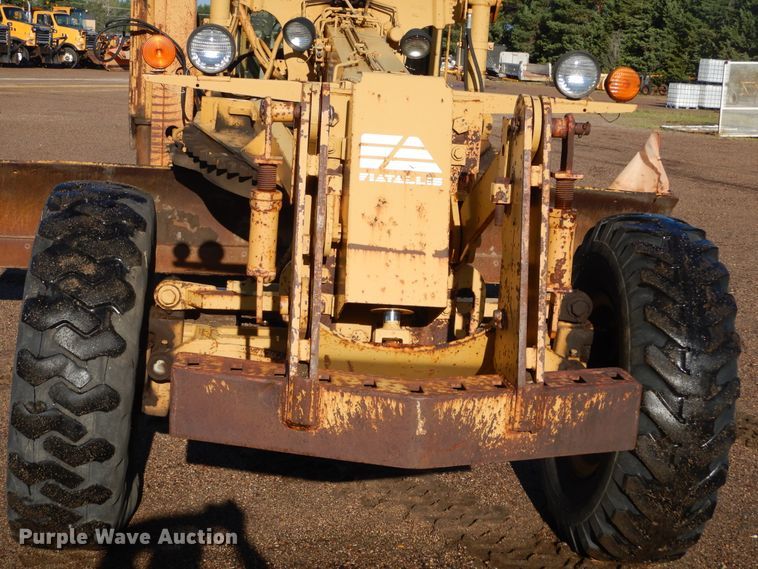 image for item DL6282 1990 Fiat-Allis PAH12  motor grader