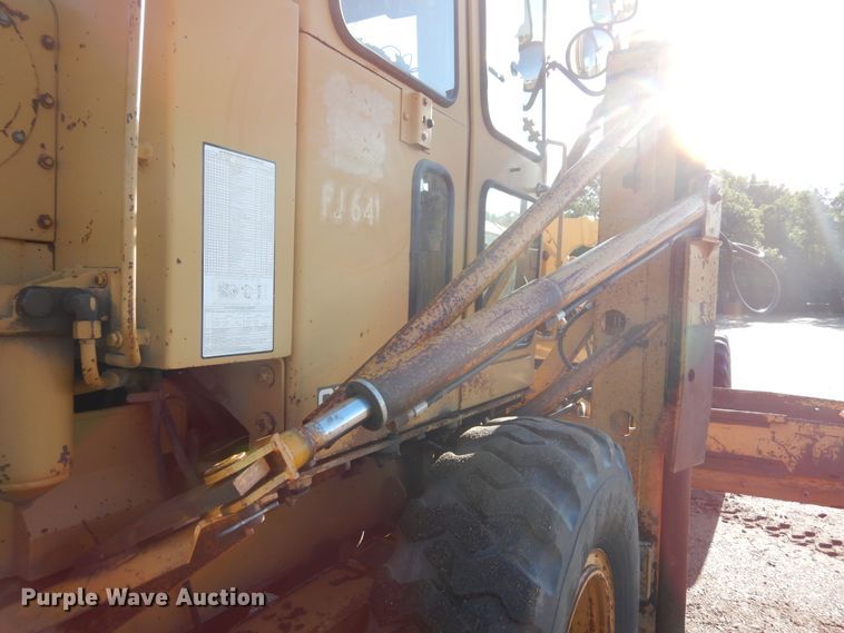 image for item DL6282 1990 Fiat-Allis PAH12  motor grader