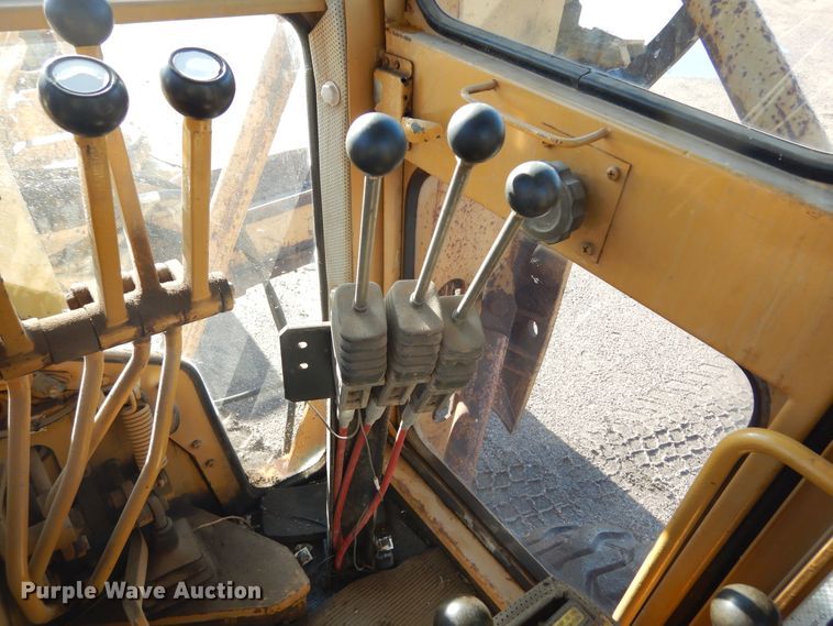 image for item DL6282 1990 Fiat-Allis PAH12  motor grader