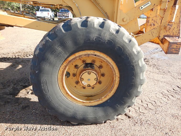 image for item DL6282 1990 Fiat-Allis PAH12  motor grader