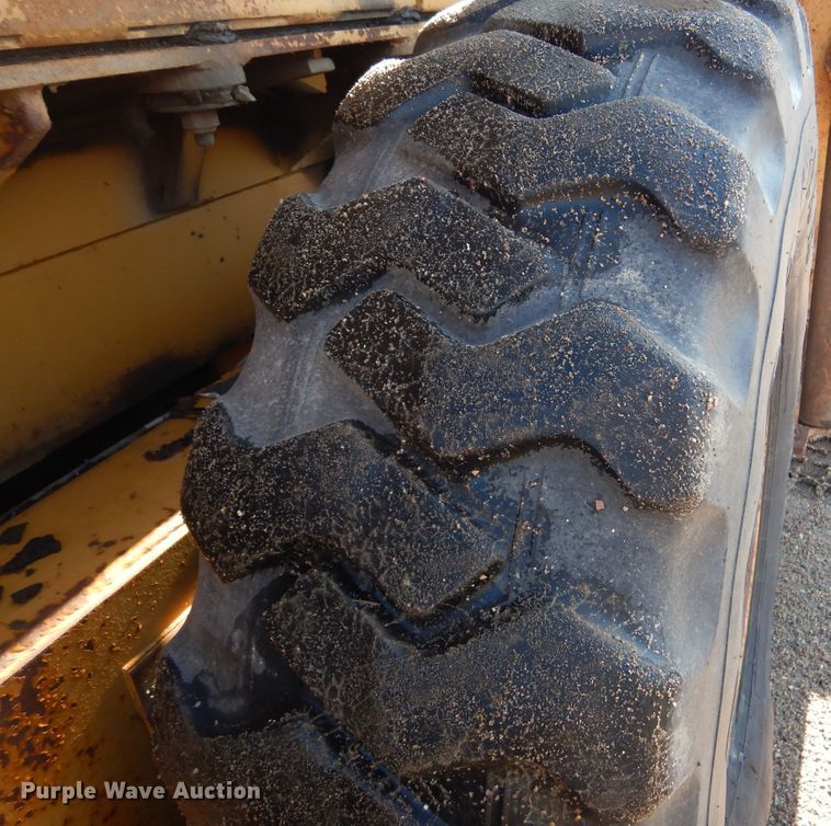 image for item DL6282 1990 Fiat-Allis PAH12  motor grader