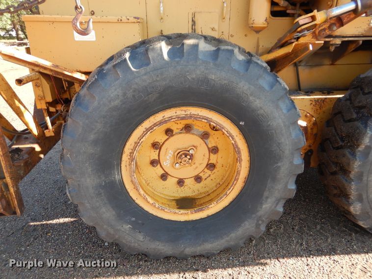 image for item DL6282 1990 Fiat-Allis PAH12  motor grader