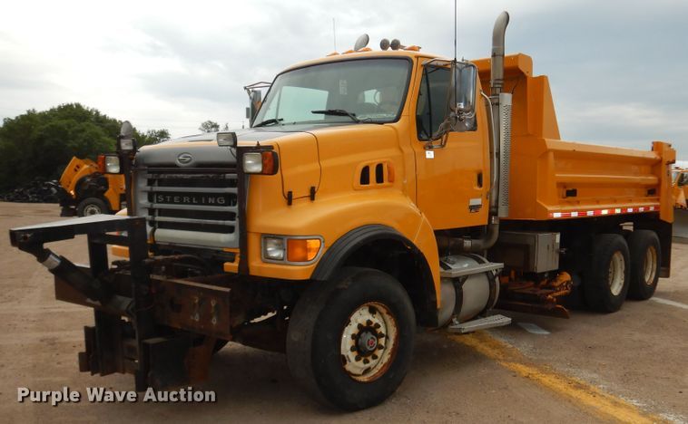 image for item DL6284 2004 Sterling LT9500  dump truck