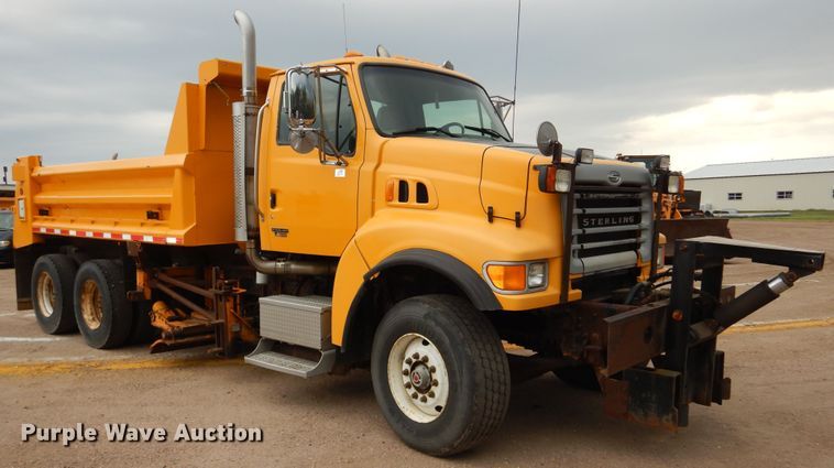 image for item DL6284 2004 Sterling LT9500  dump truck