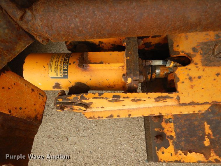 image for item DL6284 2004 Sterling LT9500  dump truck