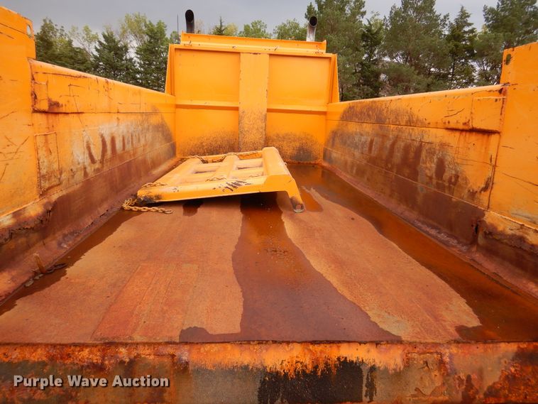 image for item DL6284 2004 Sterling LT9500  dump truck