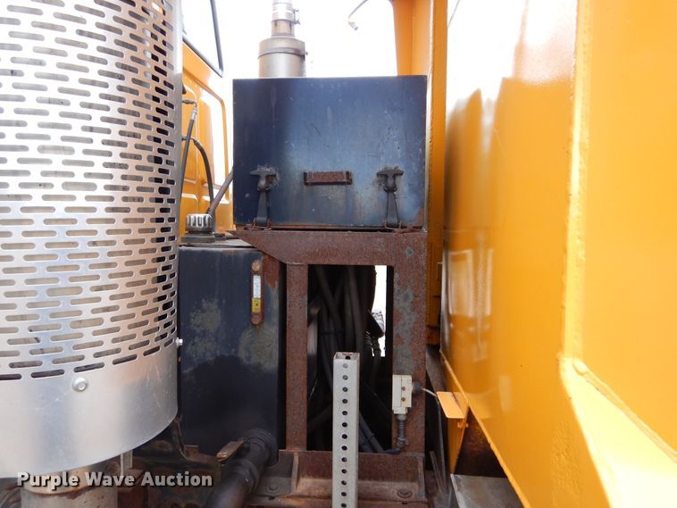 image for item DL6284 2004 Sterling LT9500  dump truck