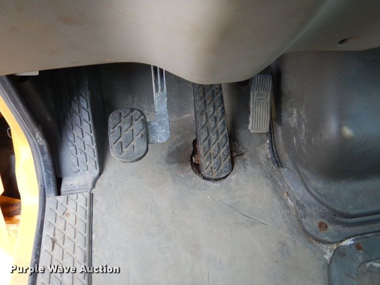 image for item DL6284 2004 Sterling LT9500  dump truck