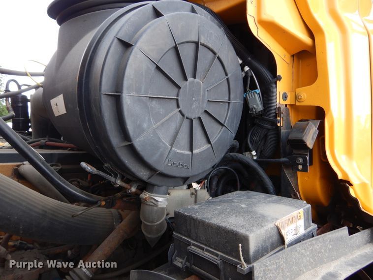 image for item DL6284 2004 Sterling LT9500  dump truck