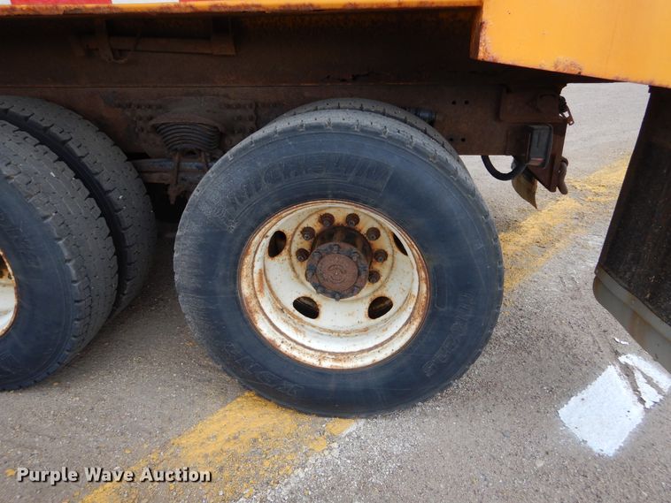 image for item DL6284 2004 Sterling LT9500  dump truck