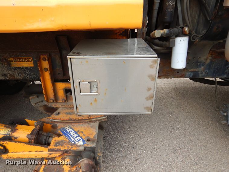 image for item DL6285 2005 Sterling LT9500  dump truck