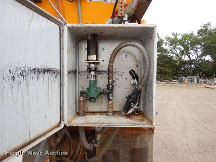 image for item DL6285 2005 Sterling LT9500  dump truck