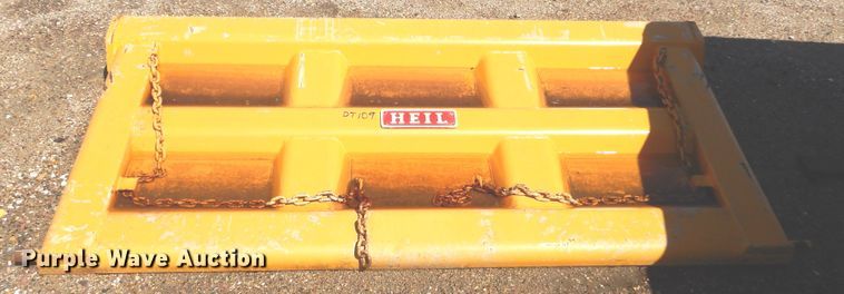 image for item DL6285 2005 Sterling LT9500  dump truck