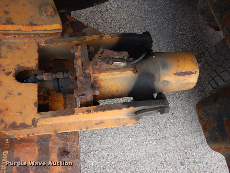 image for item DL6285 2005 Sterling LT9500  dump truck