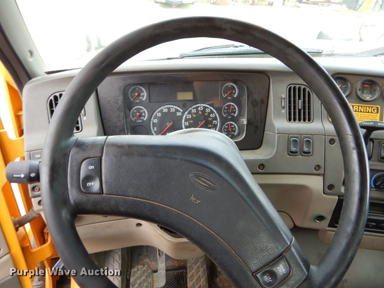 image for item DL6285 2005 Sterling LT9500  dump truck