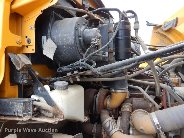 image for item DL6285 2005 Sterling LT9500  dump truck