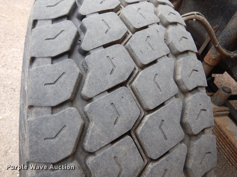 image for item DL6285 2005 Sterling LT9500  dump truck