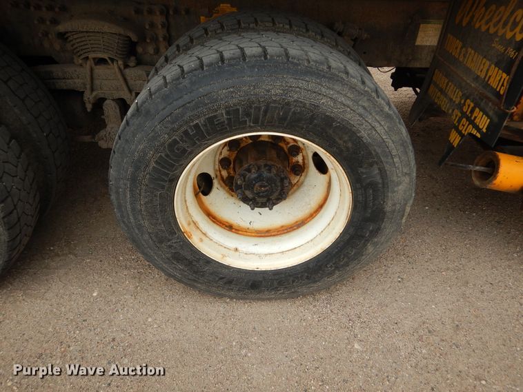 image for item DL6285 2005 Sterling LT9500  dump truck