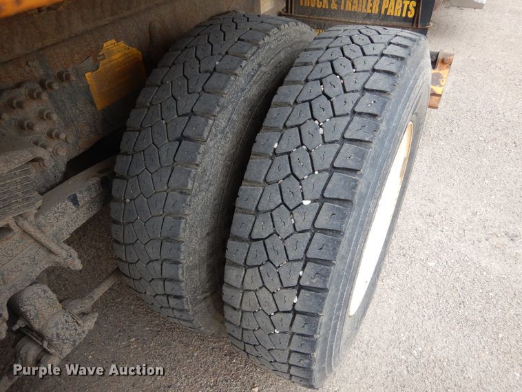 image for item DL6285 2005 Sterling LT9500  dump truck