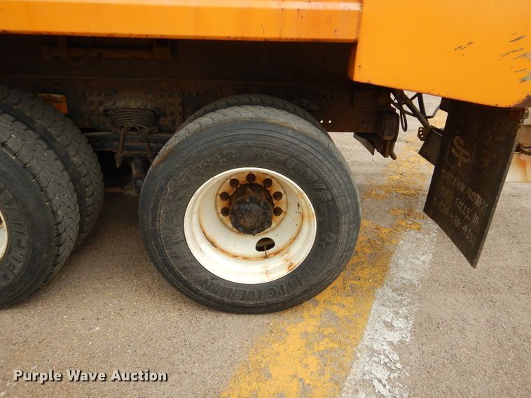 image for item DL6285 2005 Sterling LT9500  dump truck