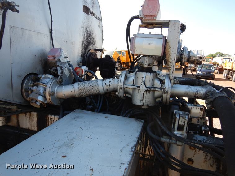 image for item DL6286 2008 Sterling L7500  oil distributor truck