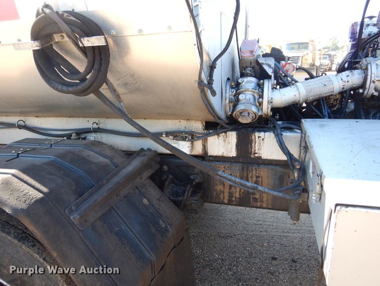 image for item DL6286 2008 Sterling L7500  oil distributor truck