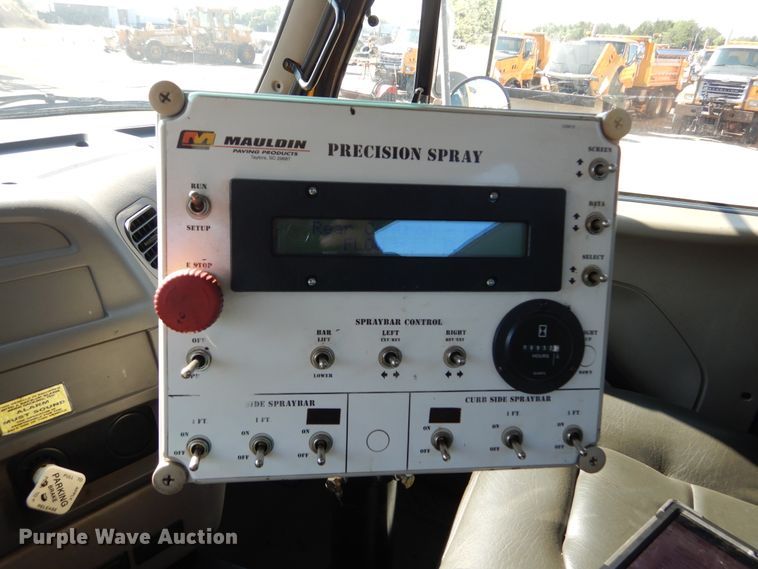 image for item DL6286 2008 Sterling L7500  oil distributor truck