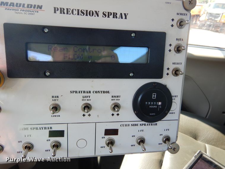 image for item DL6286 2008 Sterling L7500  oil distributor truck