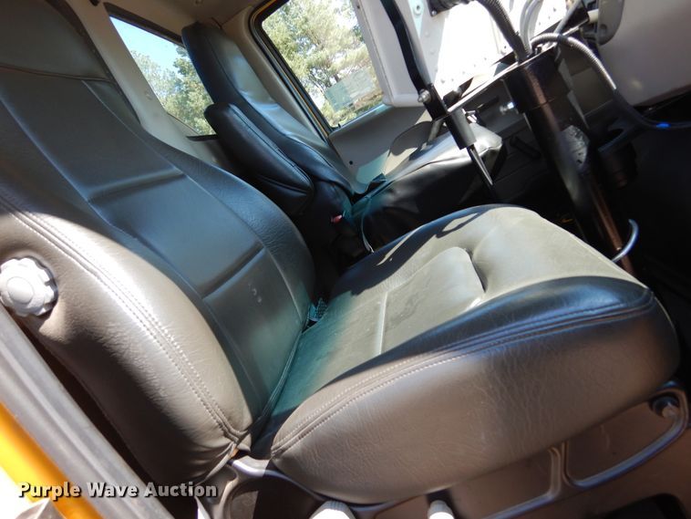 image for item DL6286 2008 Sterling L7500  oil distributor truck