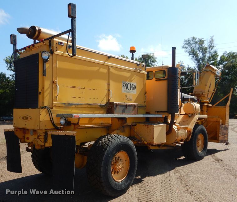 image for item DL6287 1989 Oshkosh P-2525-SP  snow blower truck