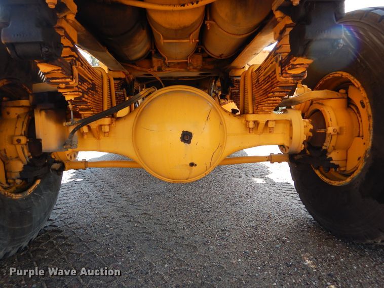 image for item DL6287 1989 Oshkosh P-2525-SP  snow blower truck