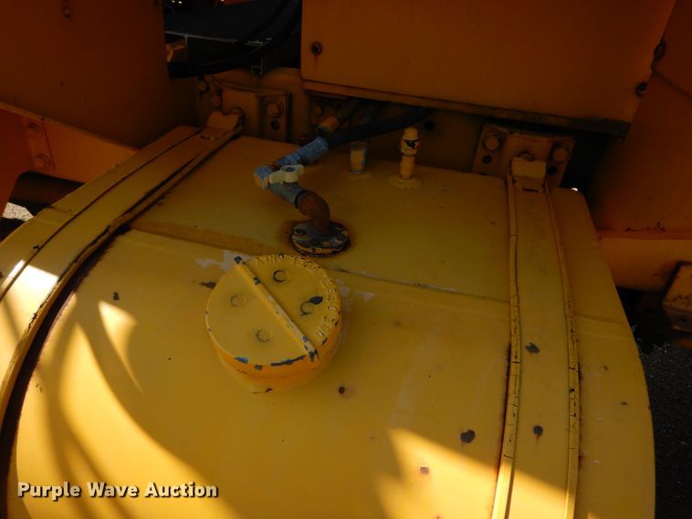 image for item DL6287 1989 Oshkosh P-2525-SP  snow blower truck