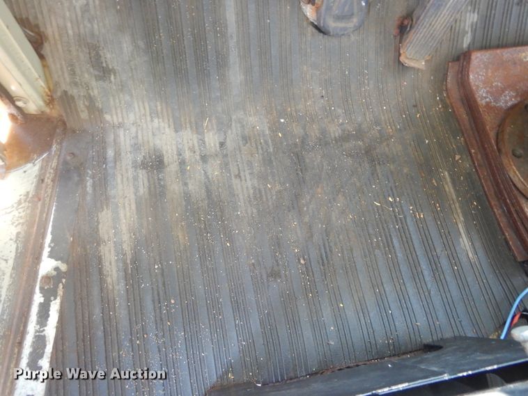 image for item DL6287 1989 Oshkosh P-2525-SP  snow blower truck