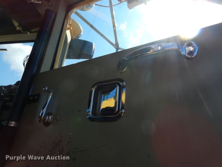 image for item DL6287 1989 Oshkosh P-2525-SP  snow blower truck