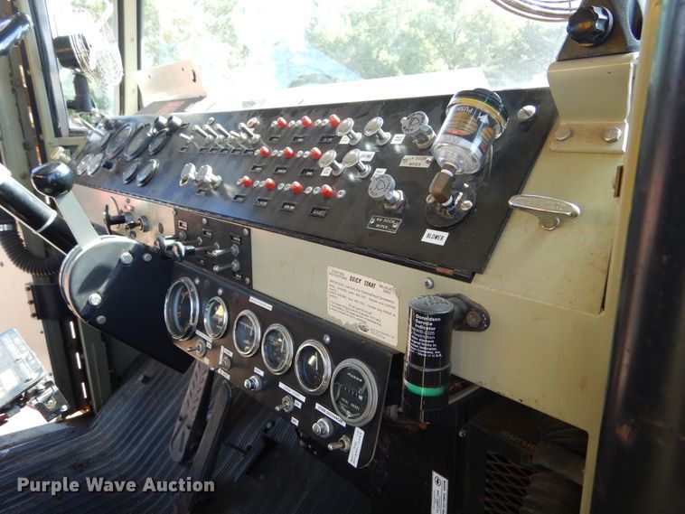 image for item DL6287 1989 Oshkosh P-2525-SP  snow blower truck