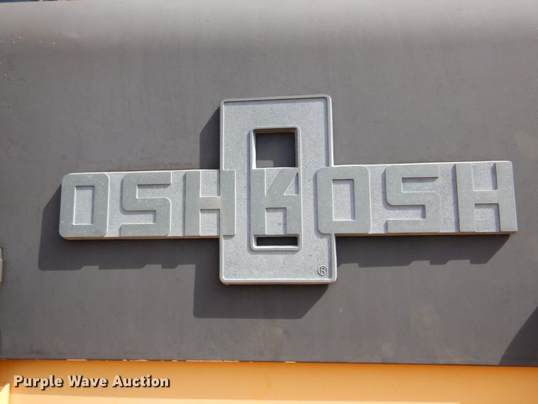 image for item DL6287 1989 Oshkosh P-2525-SP  snow blower truck